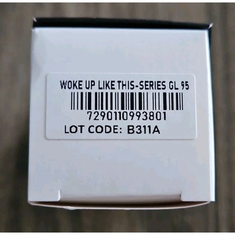 NIB Il Makiage Woke Up Like This Flawless Base Foundation Shade 95